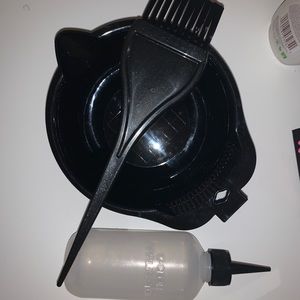 Color mixing bowl / bottle & brush set